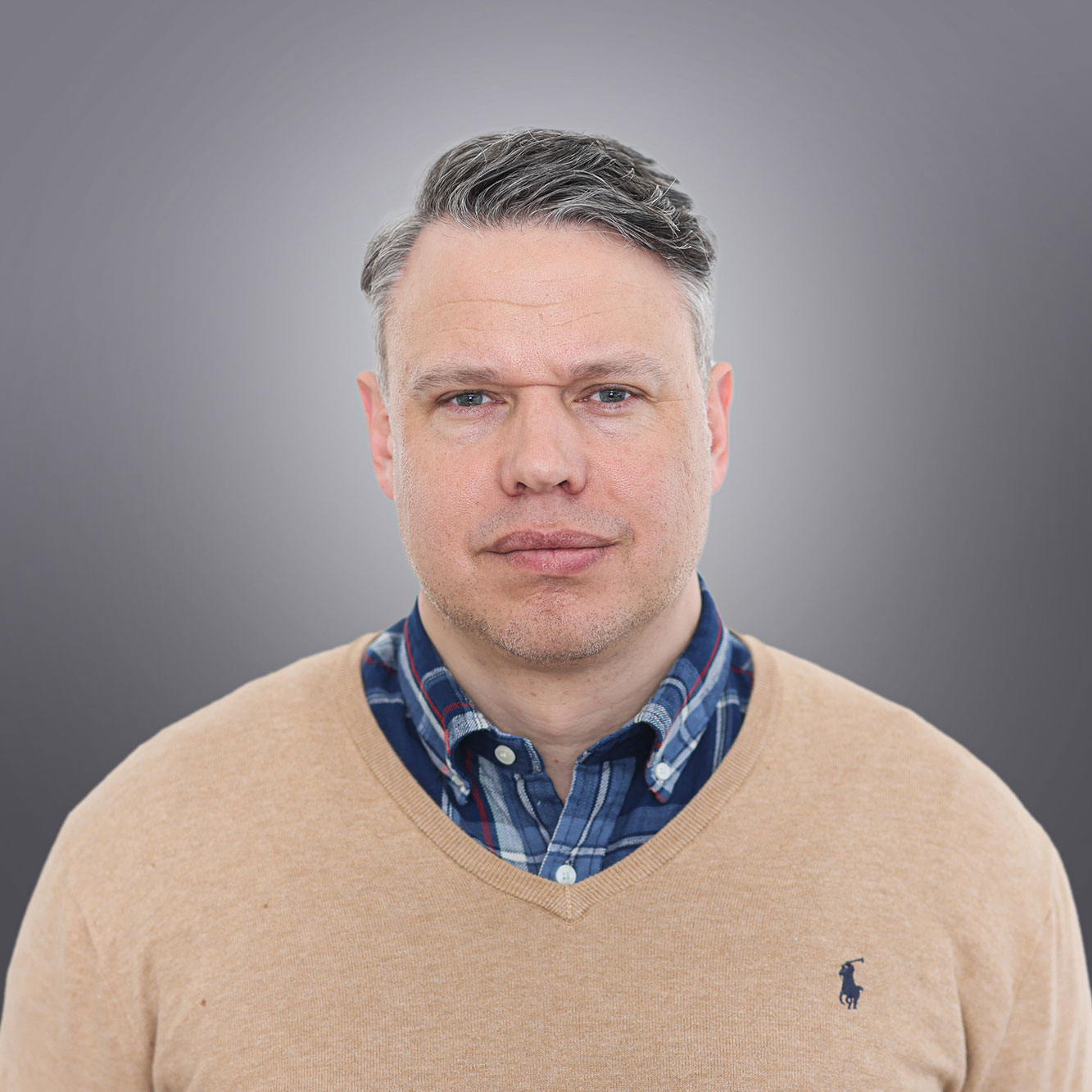 gustav_j_square